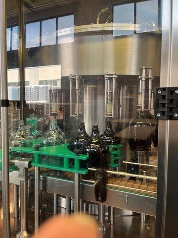 Linea di imbottigliamento Dame Vetro & PET Usata 16