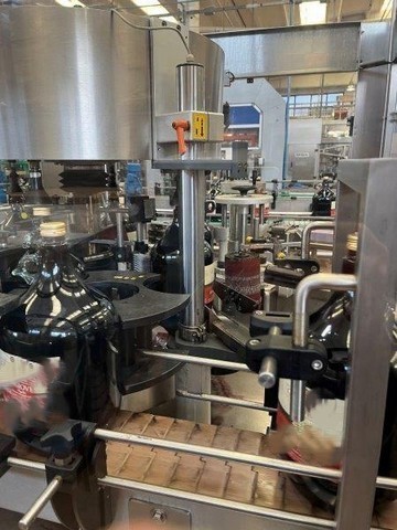 Linea di imbottigliamento Dame Vetro & PET Usata 4