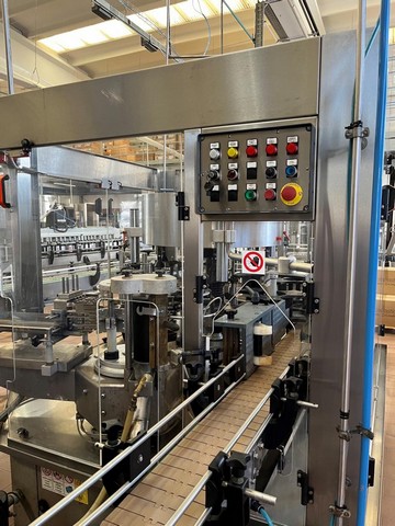 Linea di imbottigliamento Dame Vetro & PET Usata 6