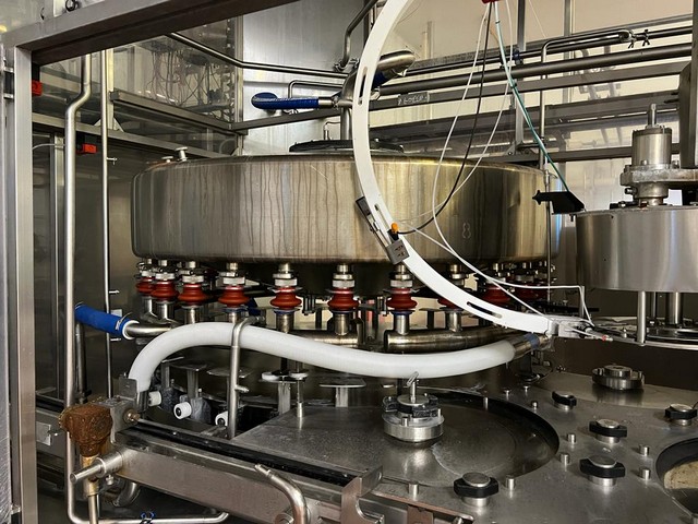 Linea di imbottigliamento per Succhi 9.000 bph Usata 13