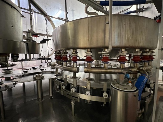 Linea di imbottigliamento per Succhi 9.000 bph Usata 20