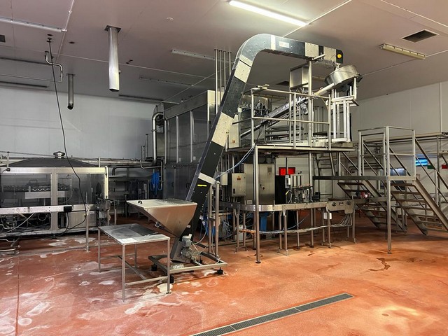 Linea di imbottigliamento per Succhi 9.000 bph Usata 8