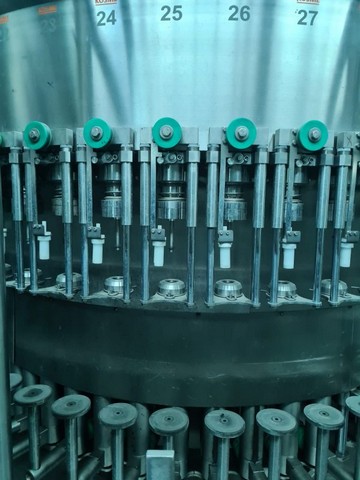 Linea di imbottigliamento Kosme 9.000 bph Usata 5