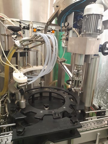 Linea di imbottigliamento per Olio 1.500 bph Usata 2