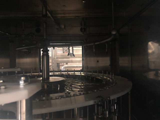 Linea di imbottigliamento PET 12.000 bph Usata