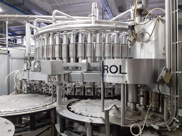 Linea di imbottigliamento PET 12.000 bph Usata 2