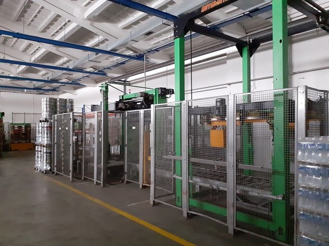 Linea di imbottigliamento PET 12.000 bph Usata 5
