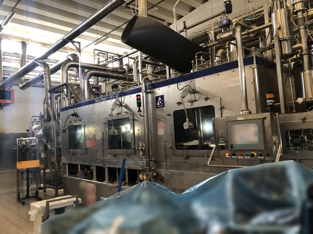 Linea di imbottigliamento PET 12.000 bph Usata 20