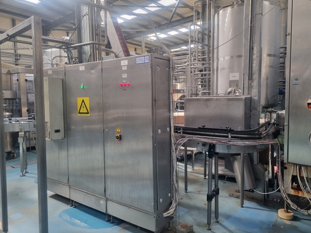 Linea di imbottigliamento PET 2LT Usata