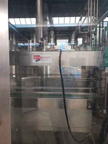 Linea di imbottigliamento Siapi PET Usata 12