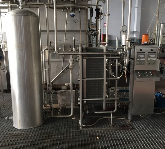 Linea di imbottigliamento Brick 1.0 LT IPI Usata 23