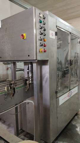Linea di imbottigliamento Vino Fermo 2.000 bph Usata 2