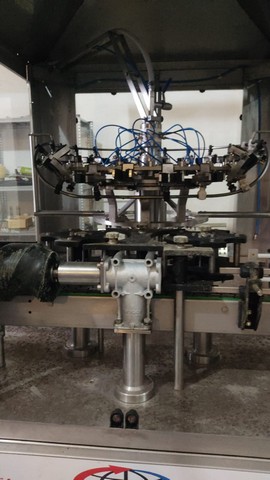 Linea di imbottigliamento Vino Fermo 2.000 bph Usata 3