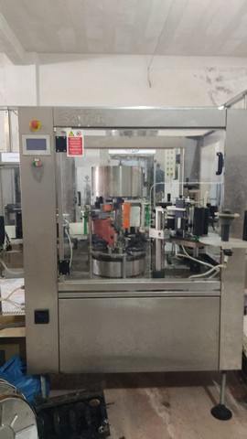 Linea di imbottigliamento Vino Fermo 2.000 bph Usata 9
