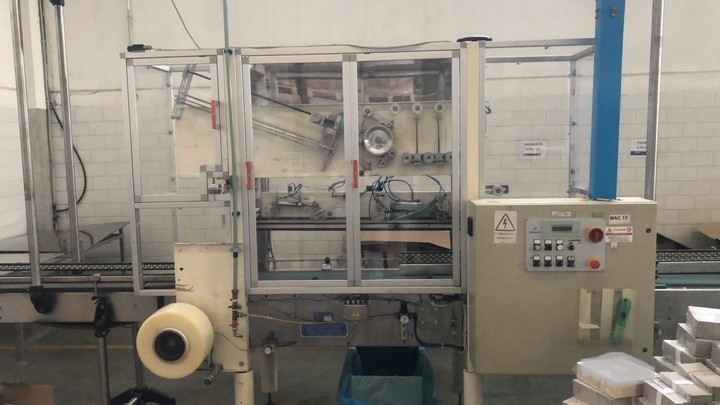 Used Complete Isobaric Bottling Line Pet & Glass bottles 12
