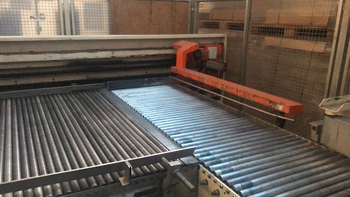 Used Complete Isobaric Bottling Line Pet & Glass bottles 17