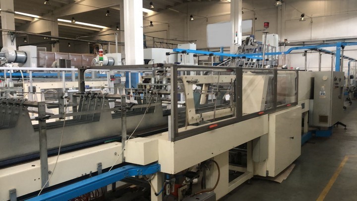 Used Complete Isobaric Bottling Line Pet & Glass bottles 5