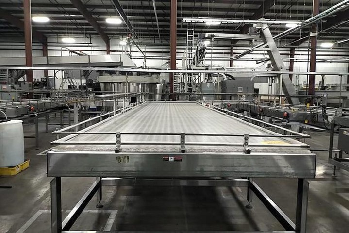 Linea di imbottigliamento PET 46.000 bph Usata 14