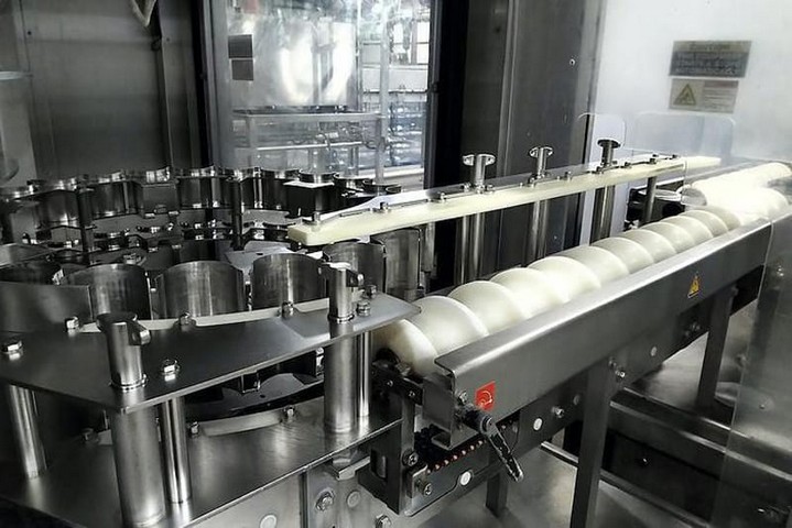 Linea di imbottigliamento PET 46.000 bph Usata 15