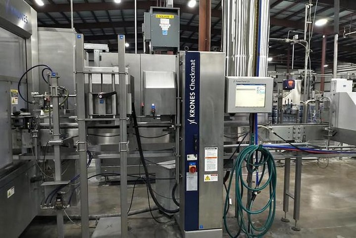 Linea di imbottigliamento PET 46.000 bph Usata 17