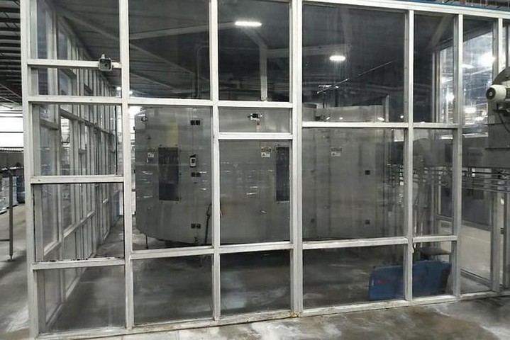 Linea di imbottigliamento PET 46.000 bph Usata 4