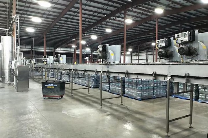 Linea di imbottigliamento PET 46.000 bph Usata 5