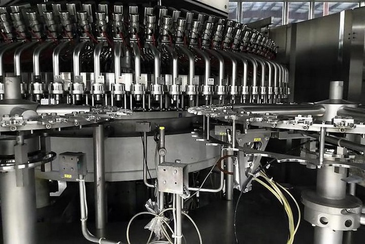 Linea di imbottigliamento PET 46.000 bph Usata 6