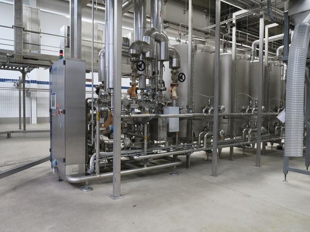 Linea di imbottigliamento Krones PET 24.000 bph Usata 24