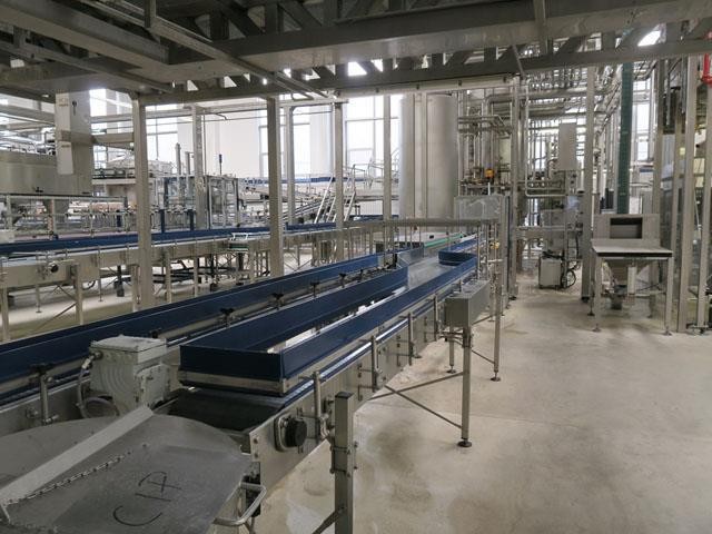 Linea di imbottigliamento Krones PET 24.000 bph Usata 14