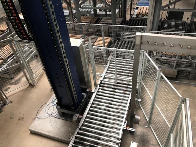 Linea di imbottigliamento Krones PET 24.000 bph Usata 2