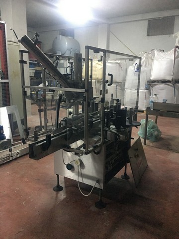 Linea di imbottigliamento per Olio 2.500 bph Usata 16