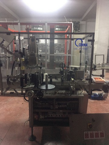 Linea di imbottigliamento per Olio 2.500 bph Usata 4