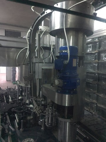 Linea di imbottigliamento per Olio 2.500 bph Usata 7