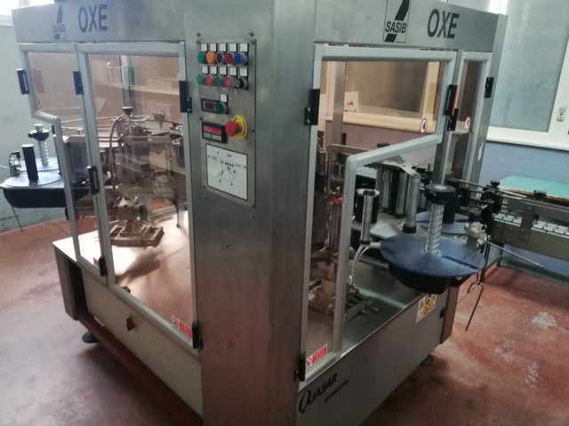 Linea di imbottigliamento Costec 1.000 bph Usata 12