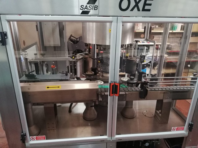 Linea di imbottigliamento Costec 1.000 bph Usata 6