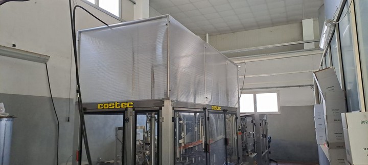 Linea di imbottigliamento Costec 1.000 bph Usata 7