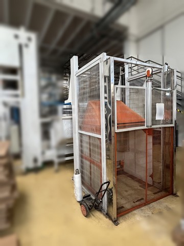 Linea di imbottigliamento Sipa PET 12.000 bph Usata 14