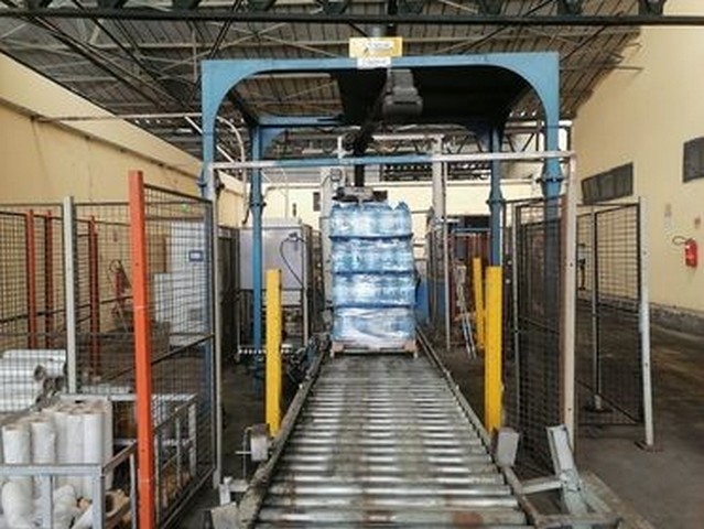 Used Complete PET Bottling Line 17