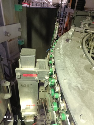 Linea di imbottigliamento PET Krones 12.000 bph Usata 9