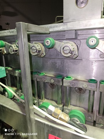 Linea di imbottigliamento PET Krones 12.000 bph Usata 22