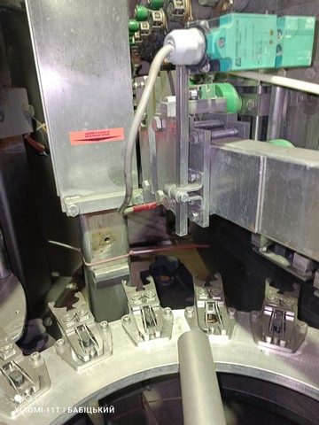 Linea di imbottigliamento PET Krones 12.000 bph Usata 24