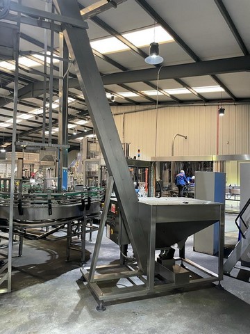 Linea di imbottigliamento PET CSD 18.000 bph usata 9