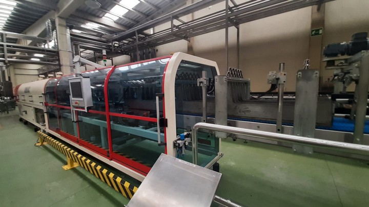 Linea di imbottigliamento PET Procomac Usata 11
