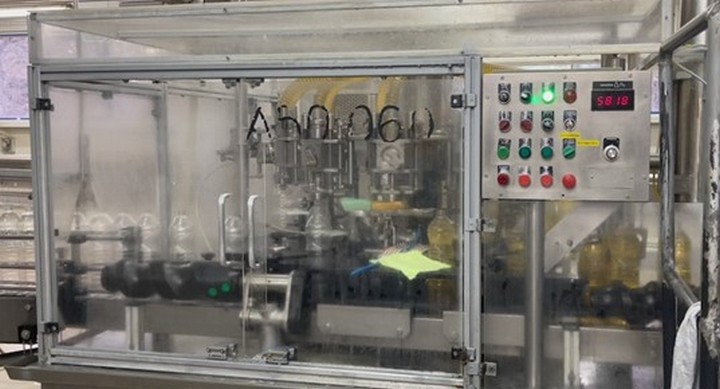Used Filling Line for oil PET 4