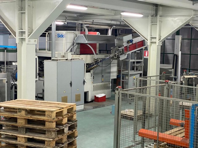 Linea di imbottigliamento PET Parmatec Usata 12