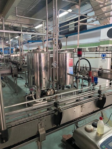 Linea di imbottigliamento PET Parmatec Usata 17