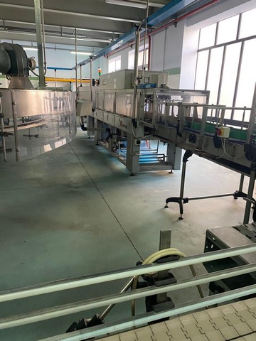 Linea di imbottigliamento PET Parmatec Usata 5