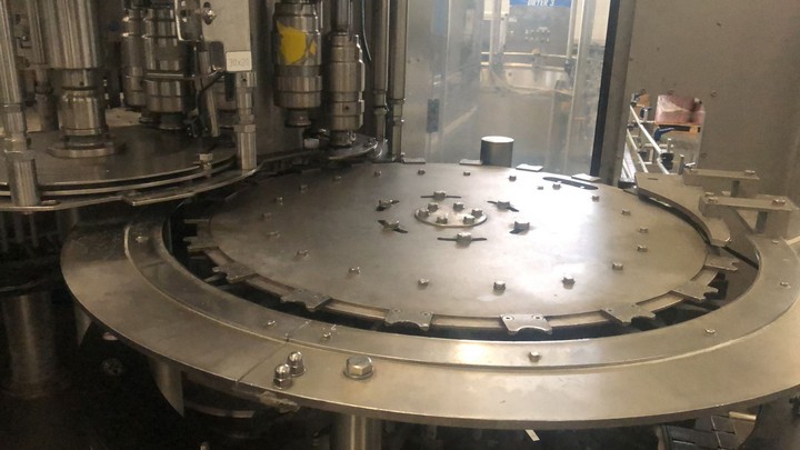 Linea di imbottigliamento Krones 14.000 bph Usata 17