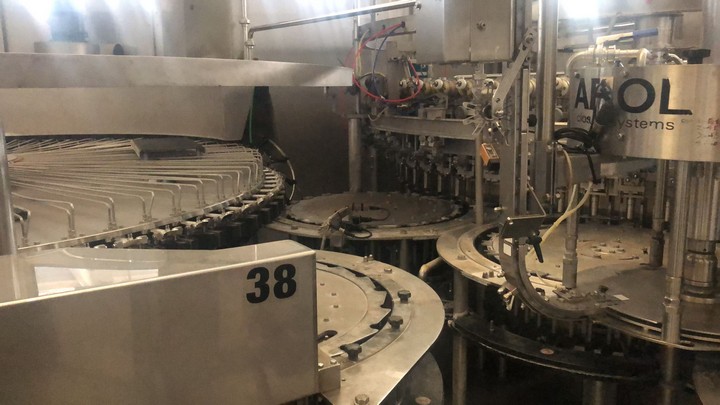 Linea di imbottigliamento Krones 14.000 bph Usata 19