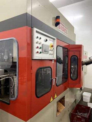 Linea di imbottigliamento Sidel PET 4.000 bph Usata 3